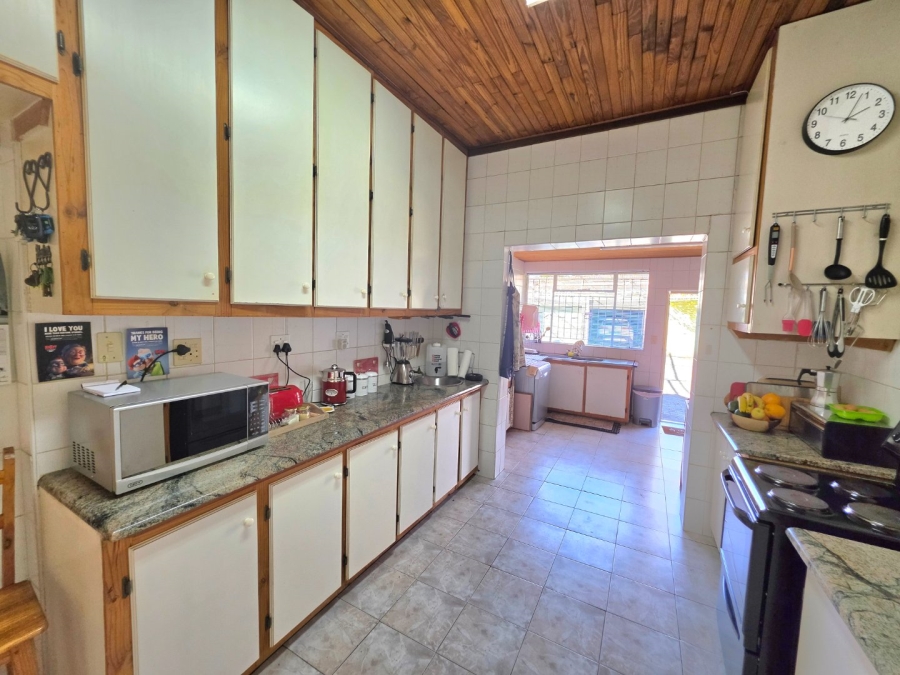 8 Bedroom Property for Sale in Bethlehem Free State
